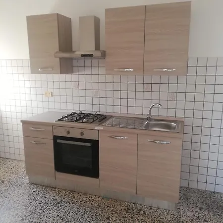 Donato C Estivo סקאורי